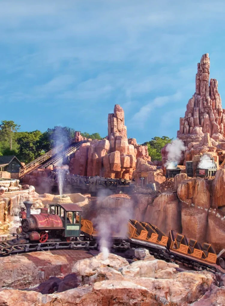 Ingresso 10 Dias Disney com Parques Aquáticos (Park Hopper Plus) Adulto – Acesso a Mais de Um Parque no Dia – Acesso a Experiências Esportivas – Grátis Cupom para Resgate de 1 Chip Internacional de 2.5GB no site do Parceiro da Promoção (Limite 1 por Pedido) – Grátis 1 Capa para os Brinquedos que Molham Muito (Limite 1 por Passageiro) – Mais Informações, Consulte Detalhes do Item – ADULTO (a partir de 10 anos)